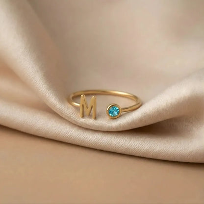 Précieuse™ - Bague initiale avec pierre de naissance