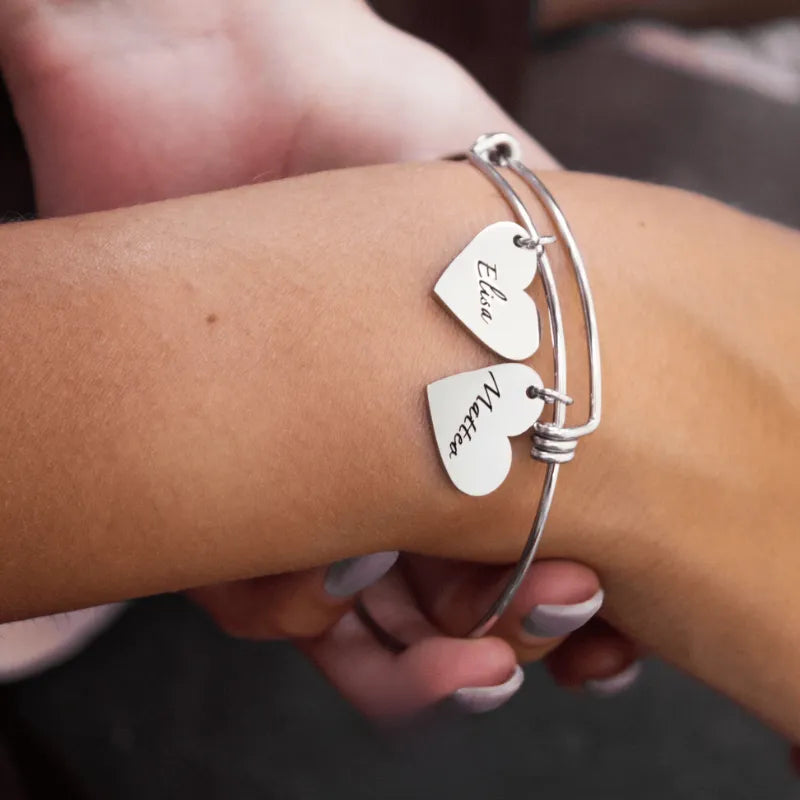 Liens du Cœur™ – Bracelet avec cœurs personnalisés